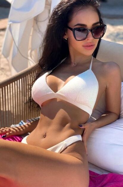 КАРИНА - фото